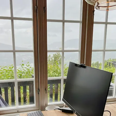 Charming Treehouse With View In Hafjell 펜션 *