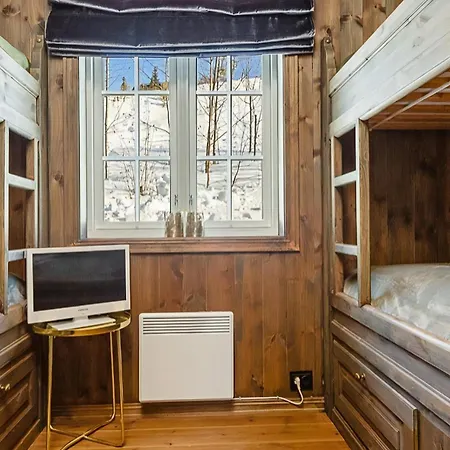 Charming Treehouse With View In Hafjell