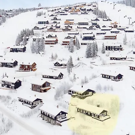 Charming Treehouse With View In Hafjell * 외위에르